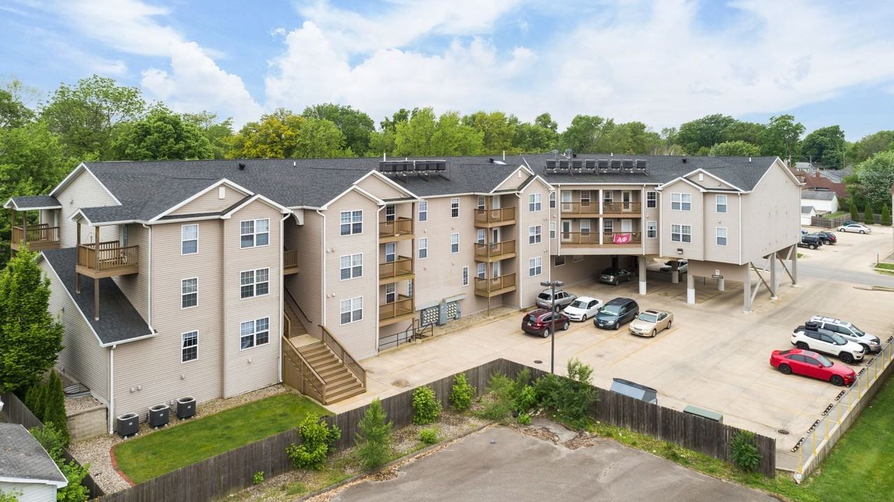 Brooklyn Heights Apartments - Photo 6 of 9