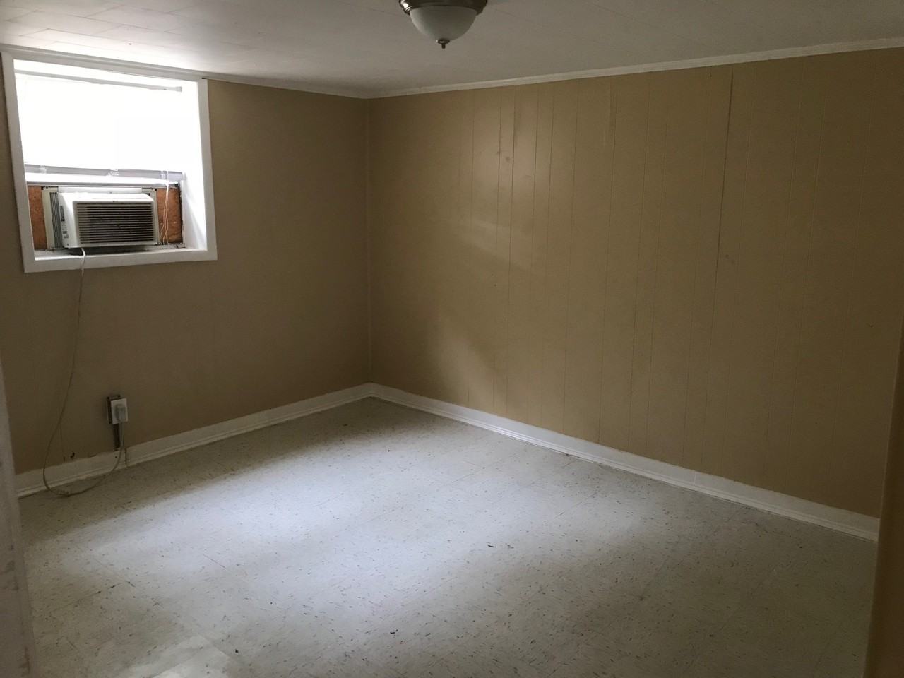 555 Transit Ave #4 - Photo 6 of 19