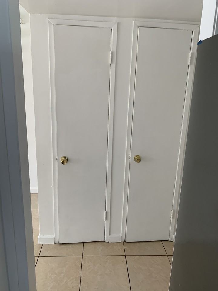 3700 Stockdale Hwy #M - Photo 4 of 11