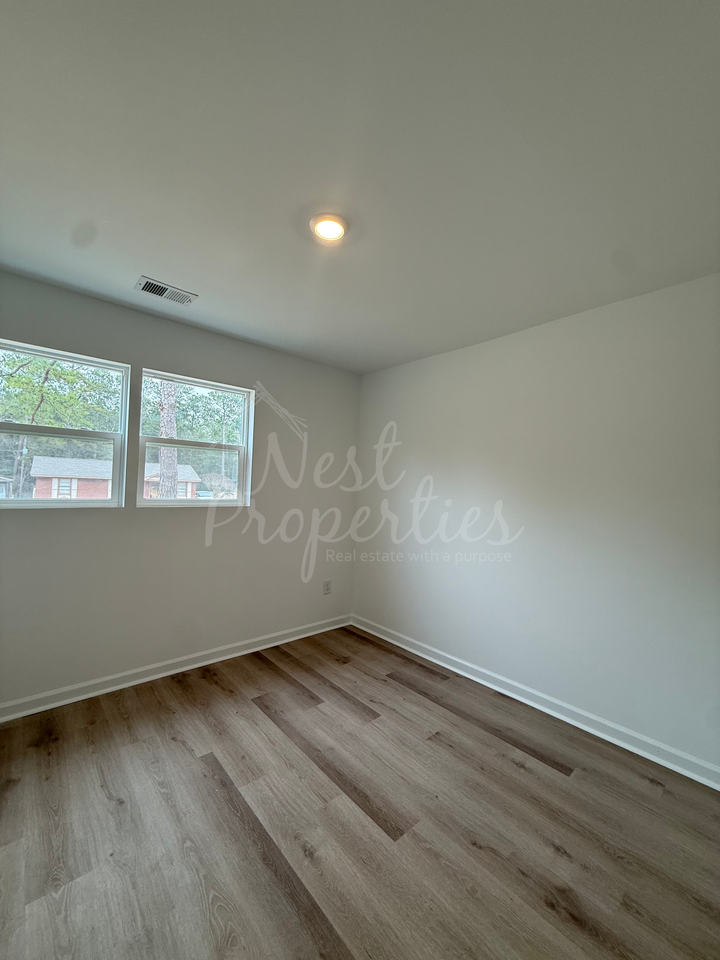 1101 Woodale Cir #1 - Photo 6 of 9