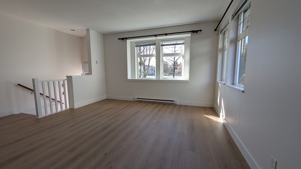 2296 Saint George Street - Photo 6 of 23