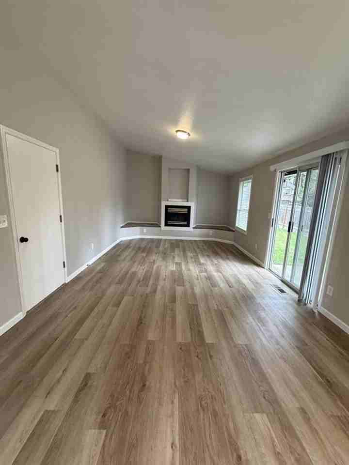 1333 Sw 178th Ave - Photo 4 of 13