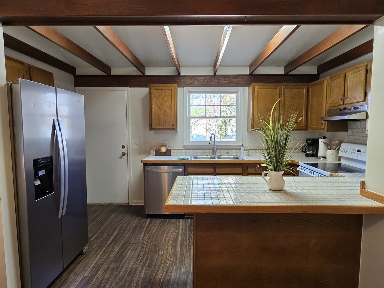 1829 Alyssum Pl #1 - Photo 6 of 21