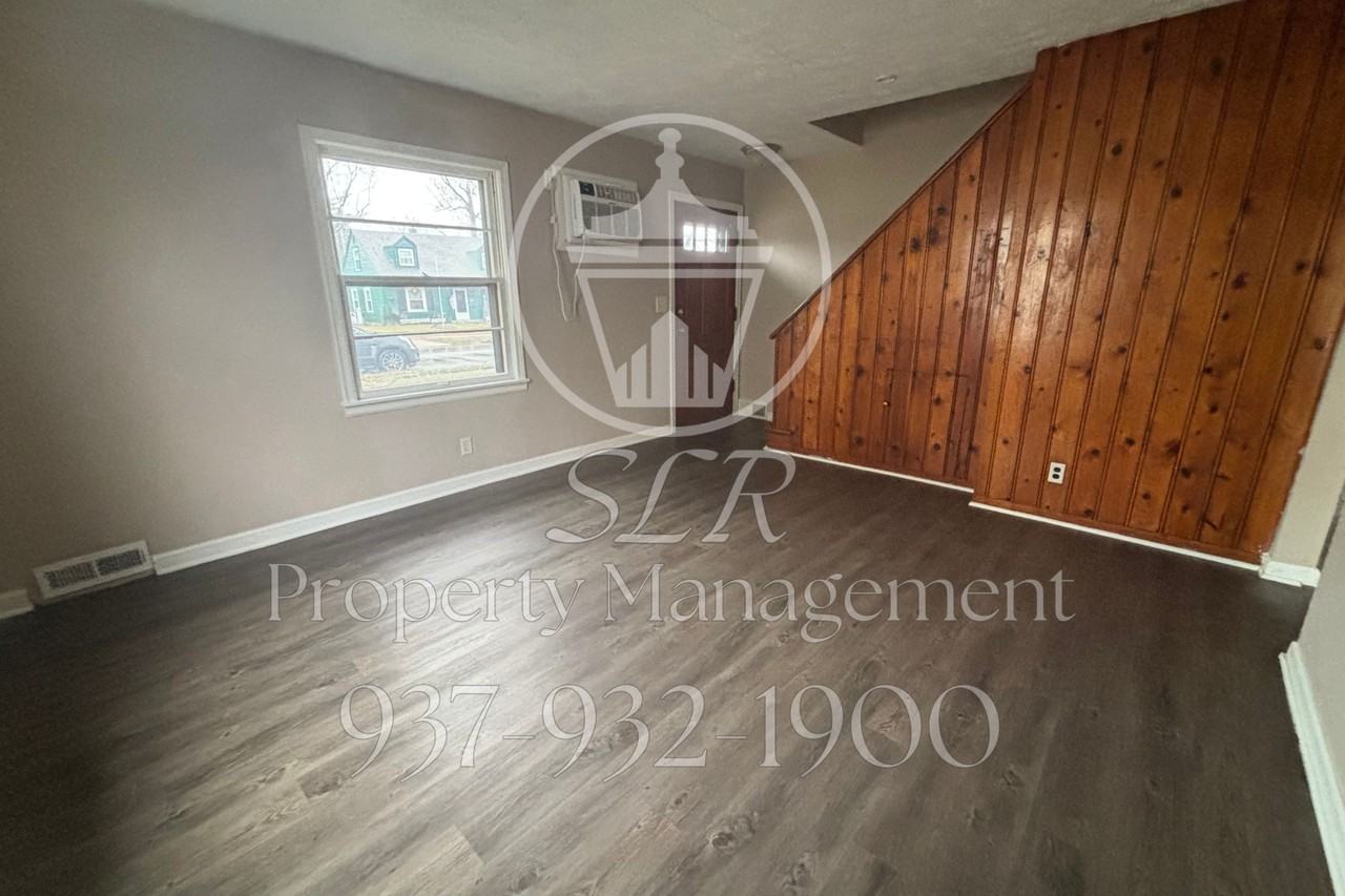 1029 Blakley Dr #1 - Photo 6 of 22