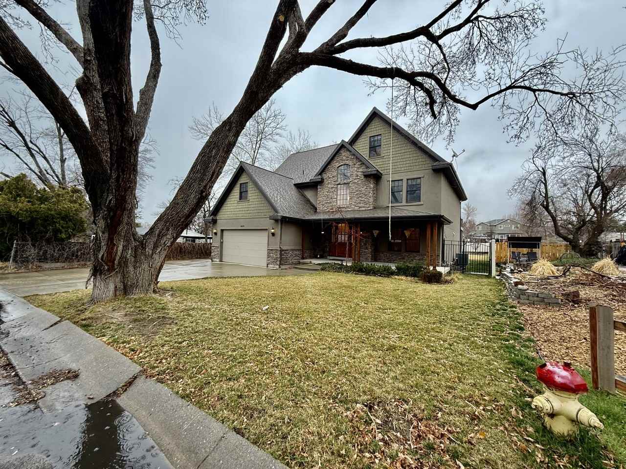 6819 S Greenfield Way #1 - Photo 2 of 50