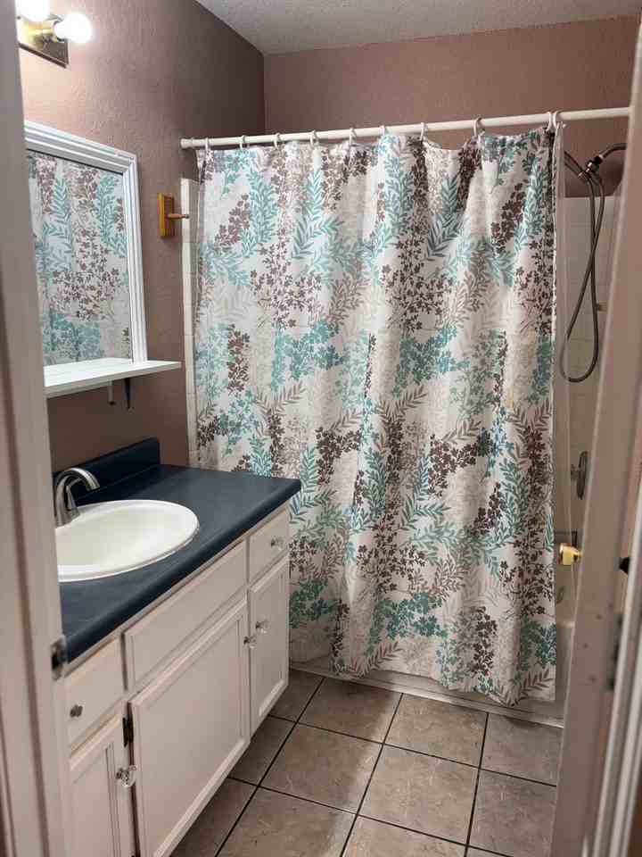 366 Amy Ct - Photo 6 of 10