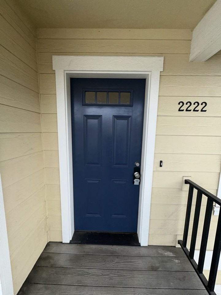 2222 Mccall Dr - Photo 2 of 14