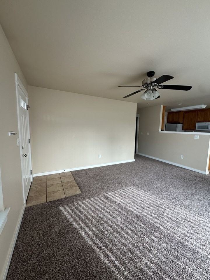2222 Mccall Dr - Photo 4 of 14