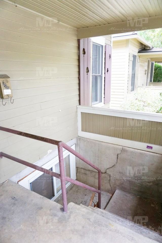 642 1/2 S Meldrum St - Photo 2 of 12