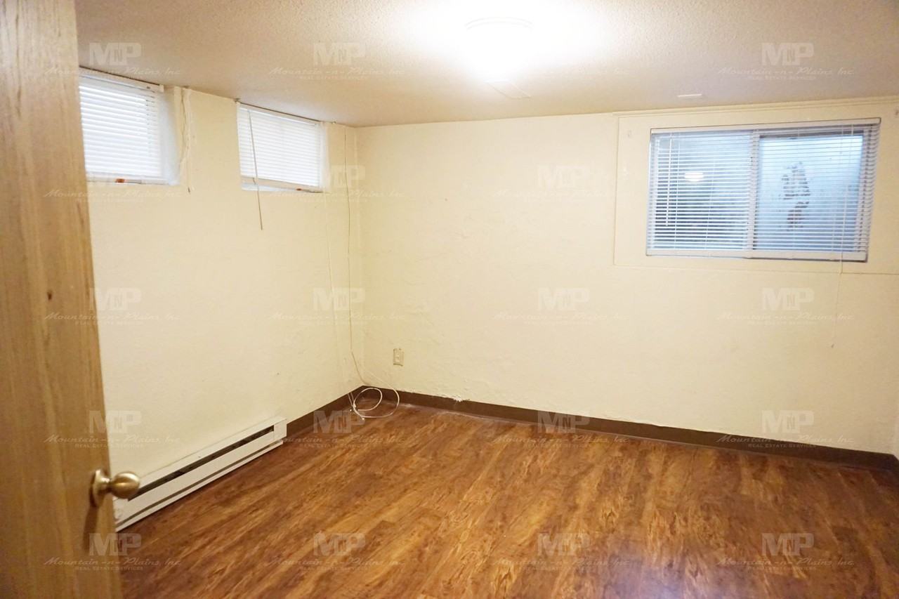 642 1/2 S Meldrum St - Photo 7 of 12