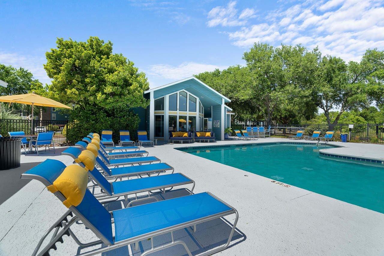 Ashley Lakehouse - Photo 6 of 29