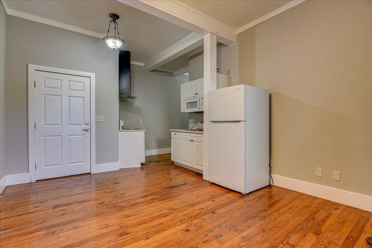 Broad Street Ext #B - Photo 6 of 14