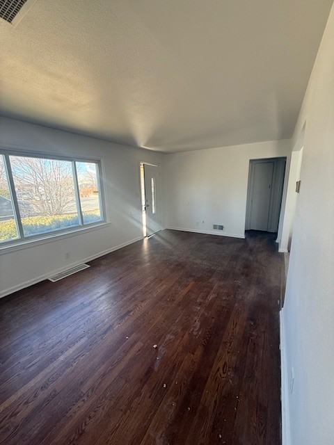 2288 Elmira St #1 - Photo 4 of 17