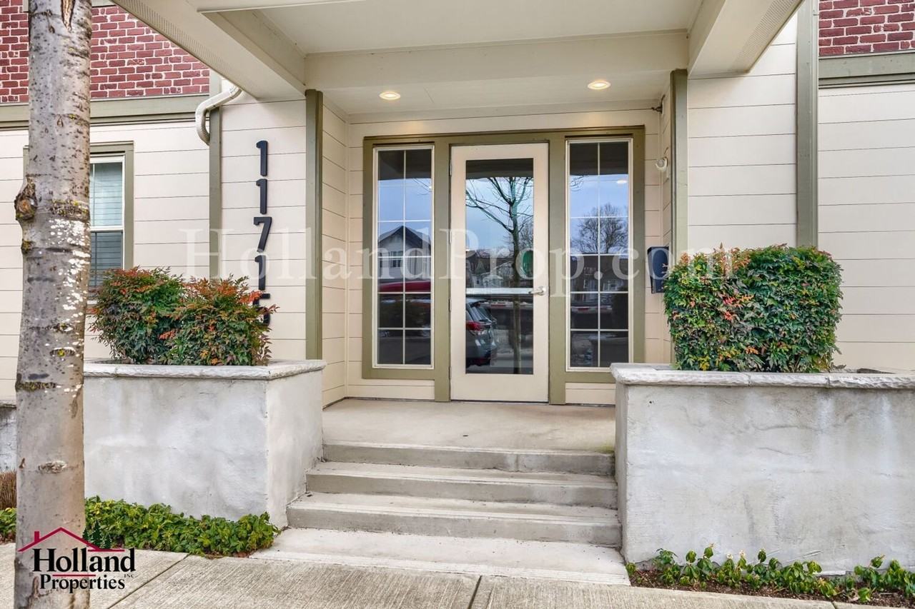 11715 Sw Valencia Ln - Photo 2 of 18