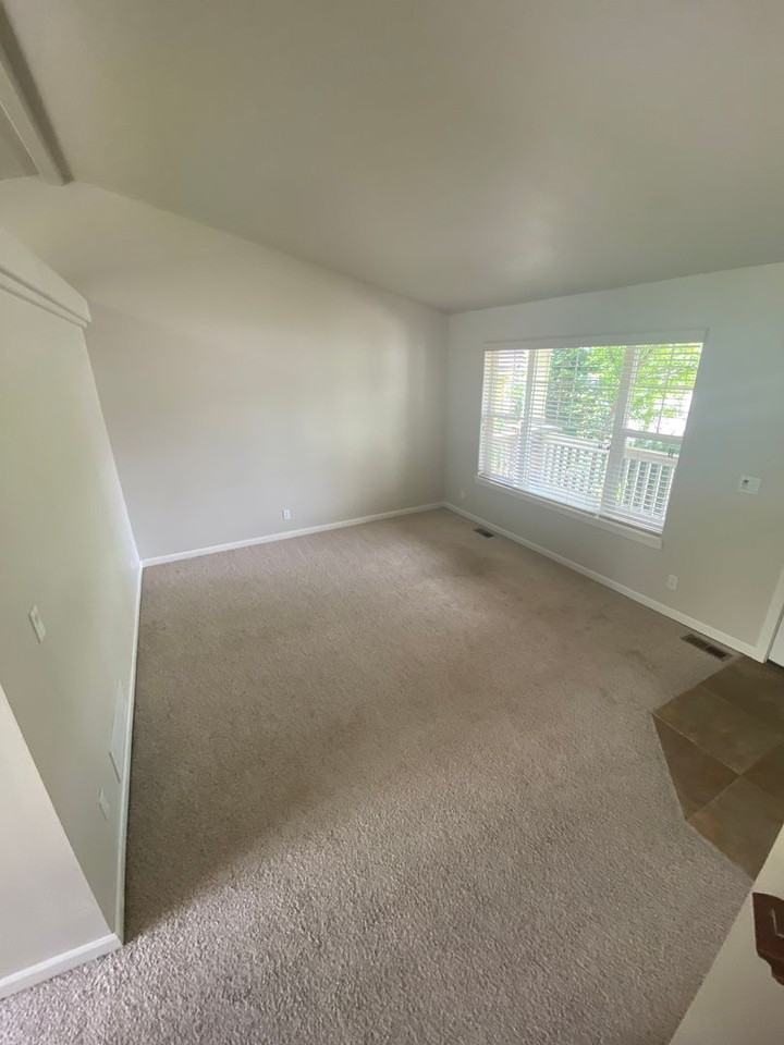 6146 N Cornwall St - Photo 4 of 50