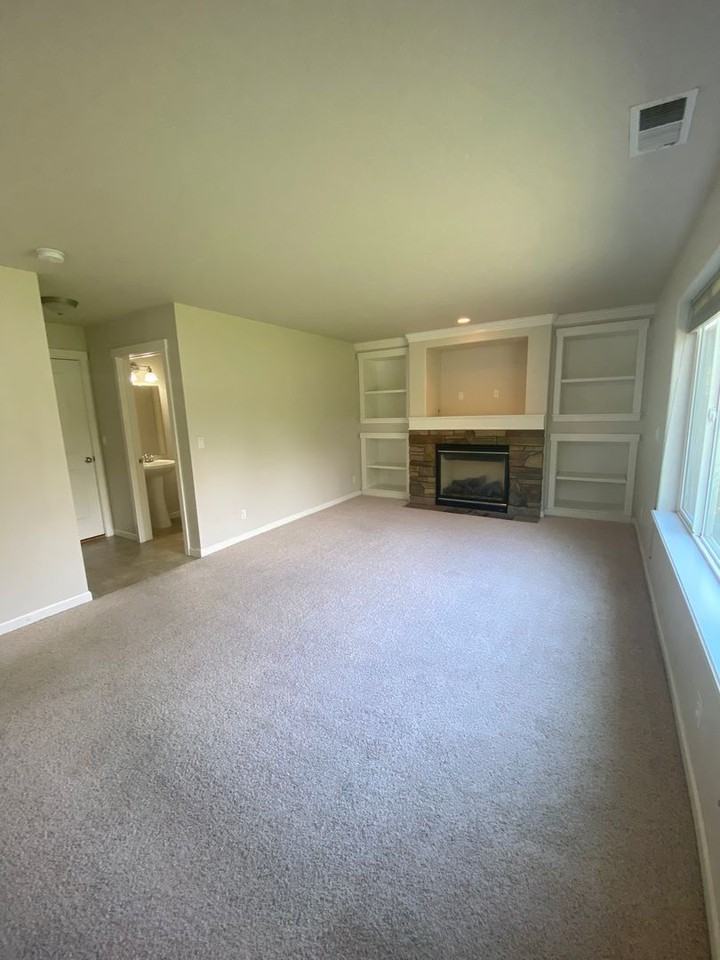 6146 N Cornwall St - Photo 7 of 50