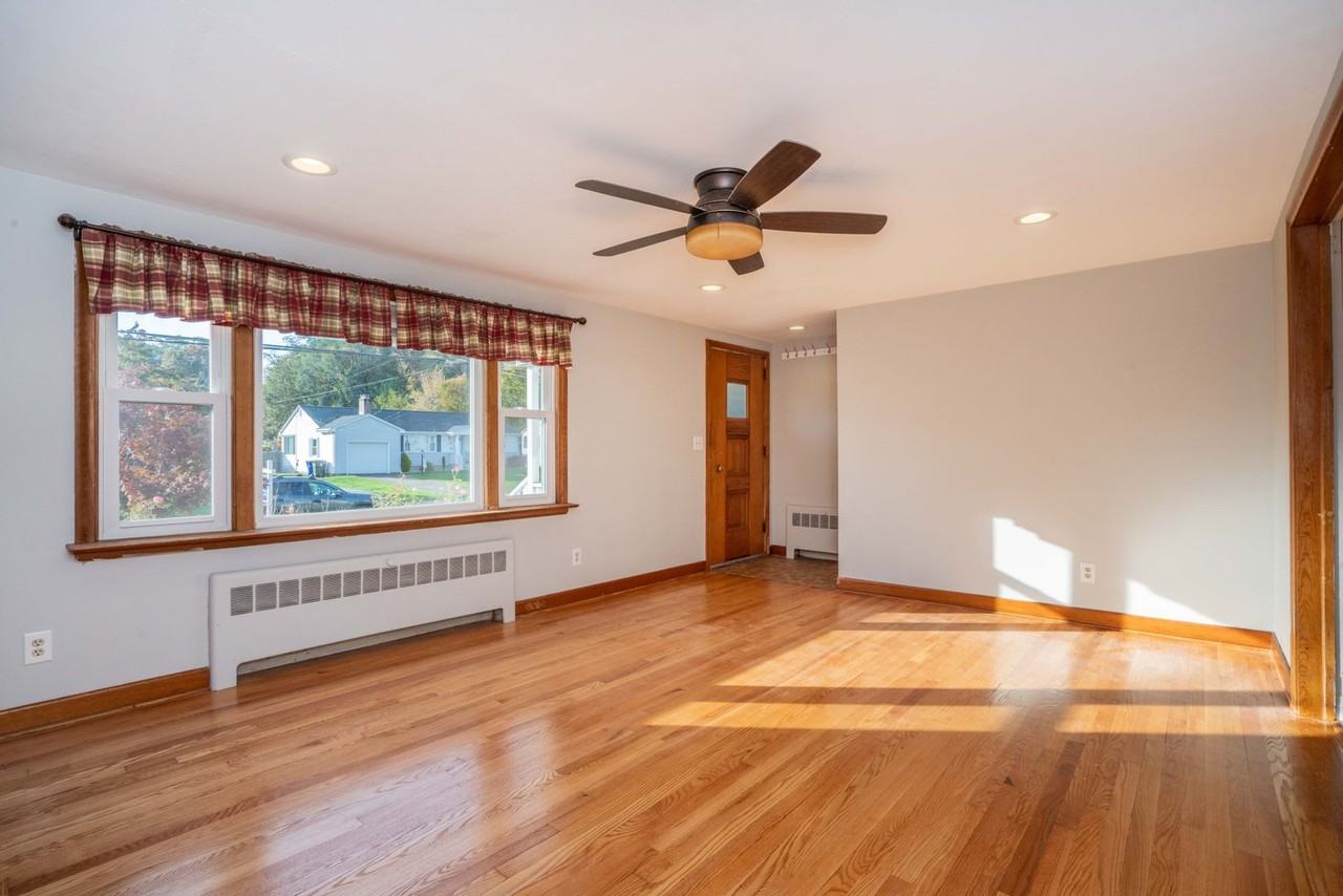 30 Westgate St - Photo 7 of 30