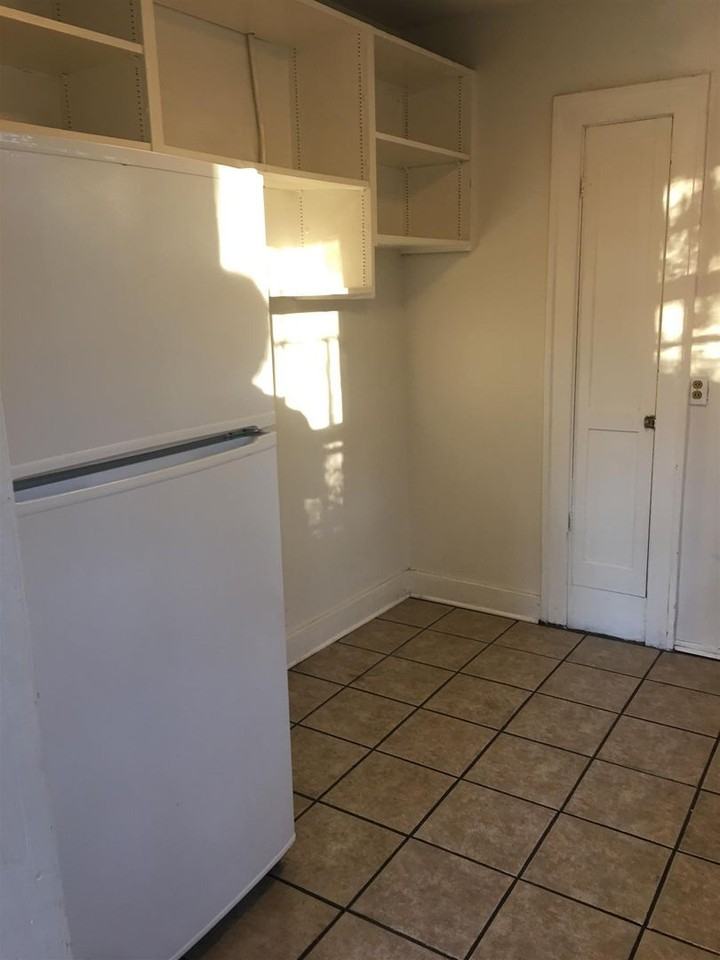 2102 20th Ave S #A - Photo 5 of 7