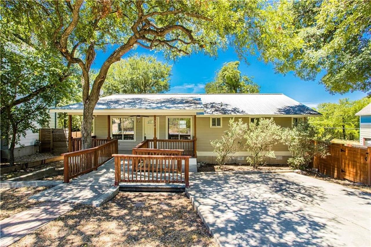 1326 Delano St - Photo 3 of 23