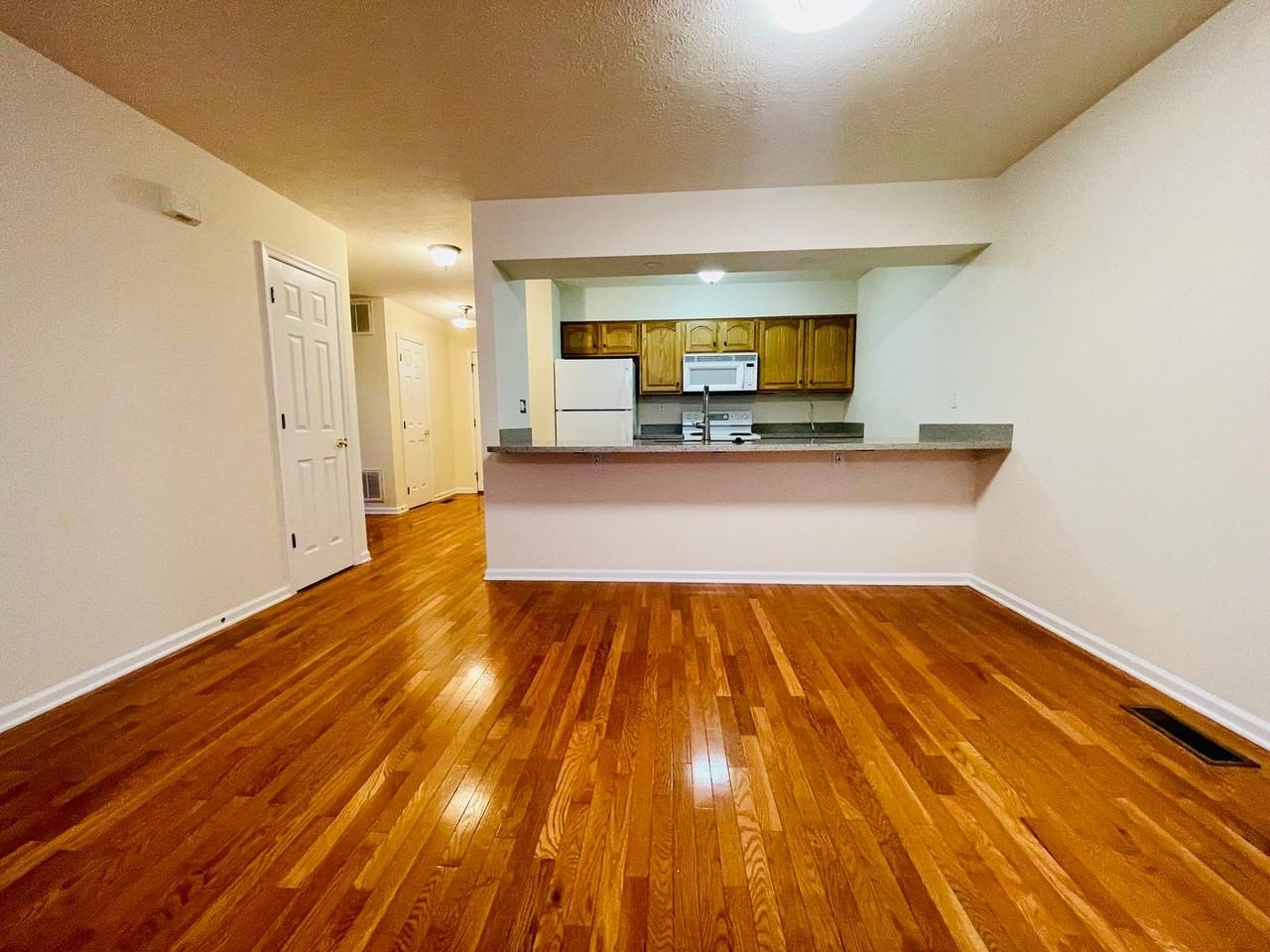 4020 Dalt Dr - Photo 3 of 15