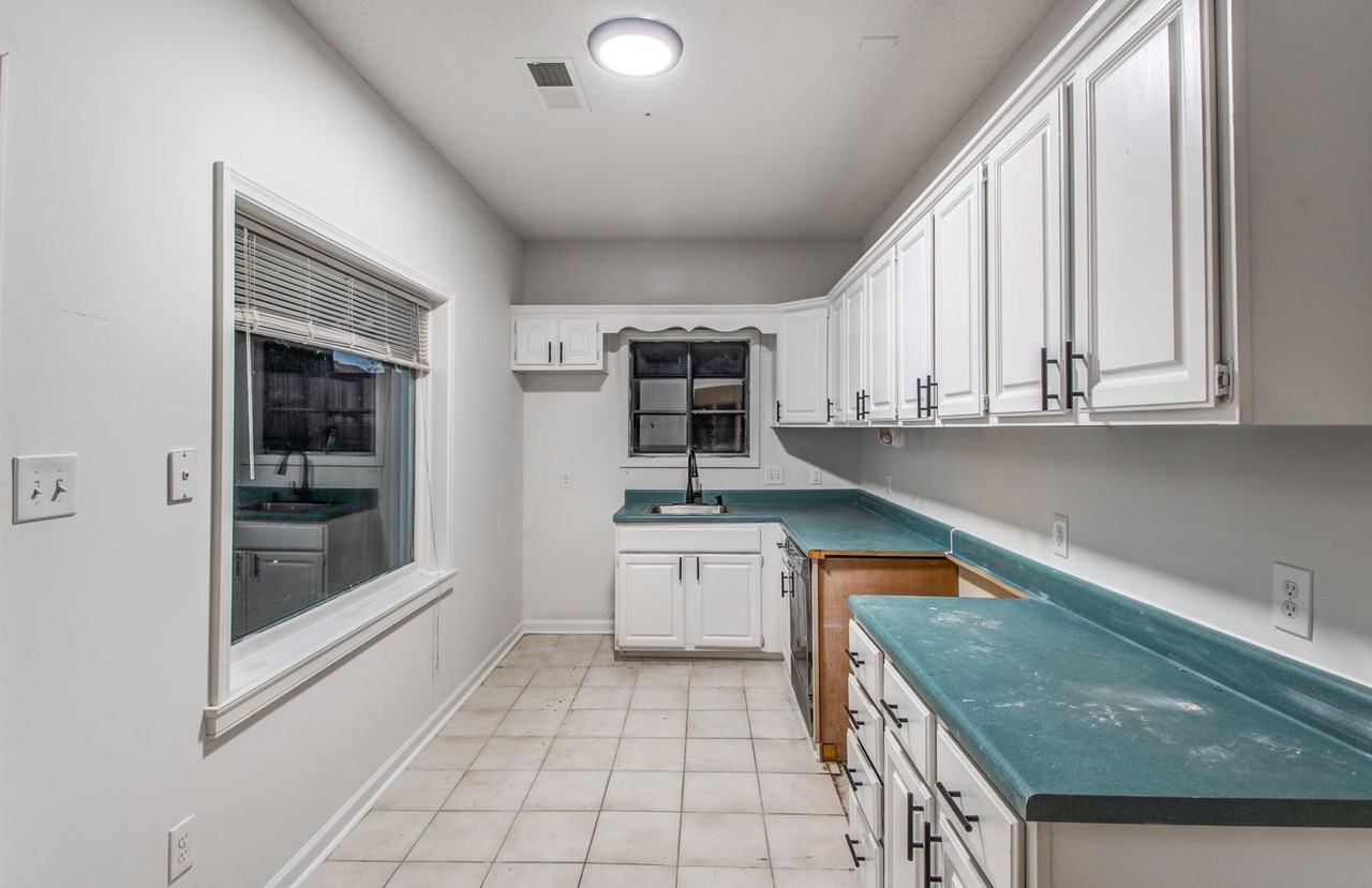 8667 Havenhurst Dr - Photo 6 of 33