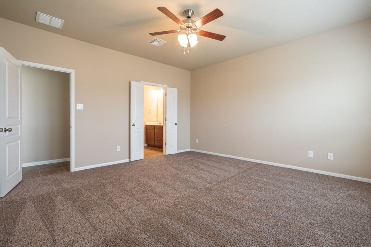 711 Dunford Dr - Photo 7 of 9