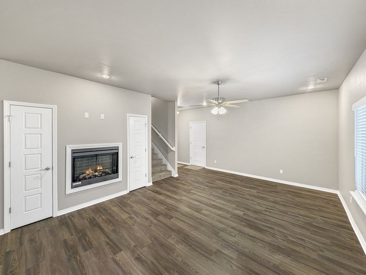 195 E 2nd St - Photo 2 of 20