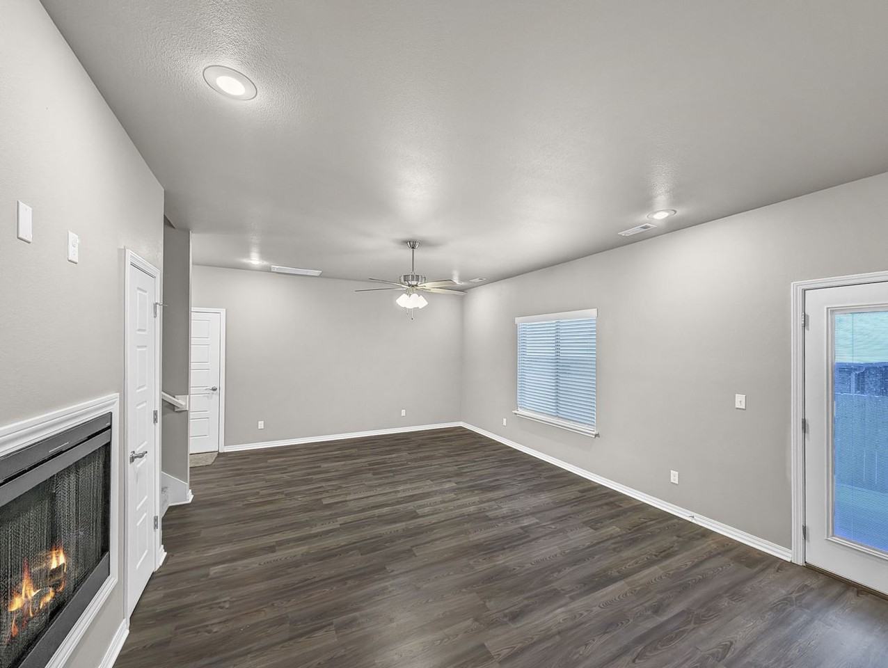 195 E 2nd St - Photo 4 of 20