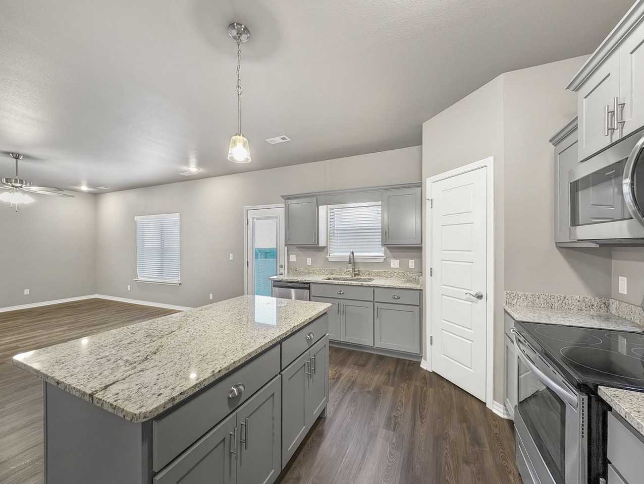 195 E 2nd St - Photo 7 of 20