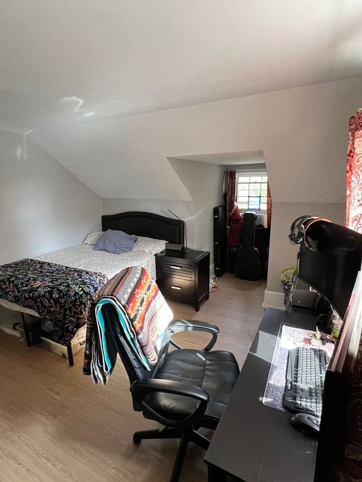 1689 Pennington Rd - Photo 7 of 34