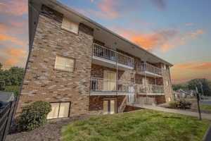 featured image of 2520 S 60th St