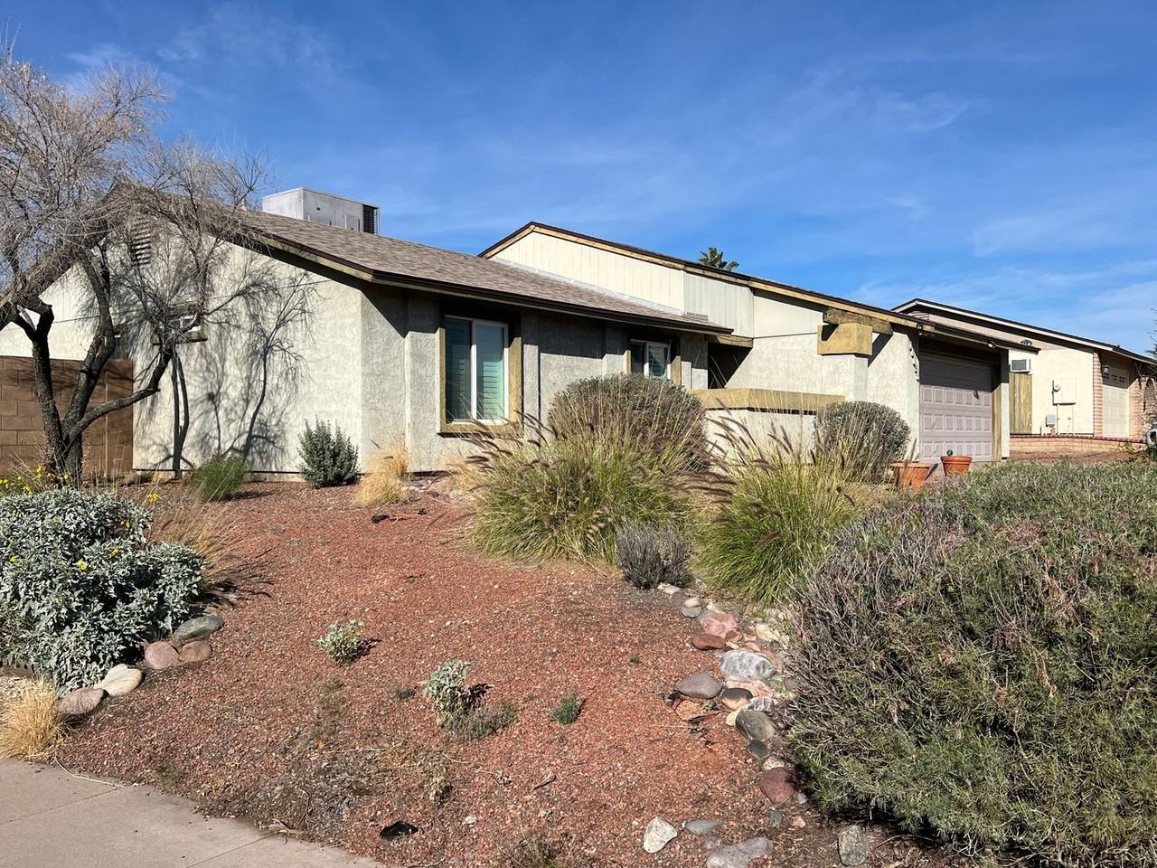 10038 S 46th Pl - Photo 2 of 28