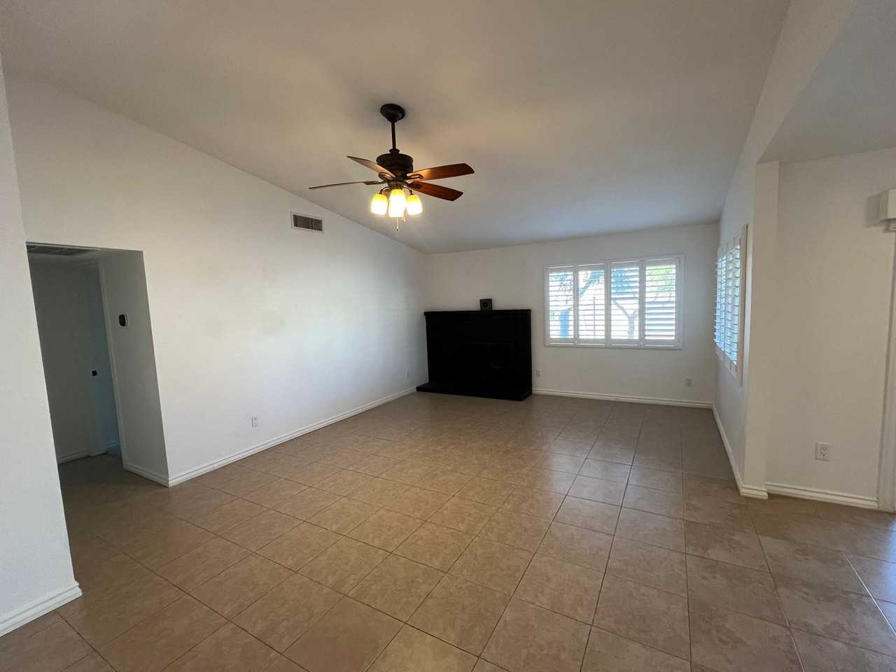 10038 S 46th Pl - Photo 5 of 28