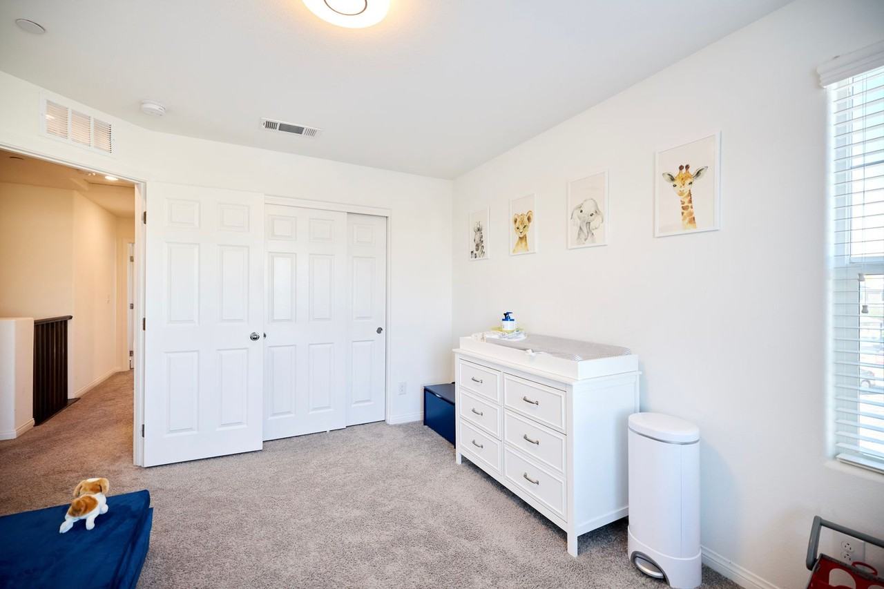 1132 Heliodor Ave - Photo 7 of 38