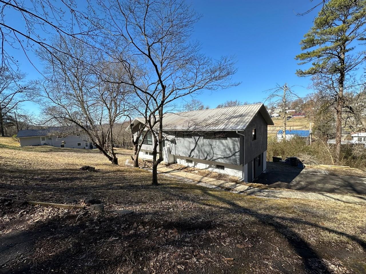 309 Akers Ave - Photo 4 of 37