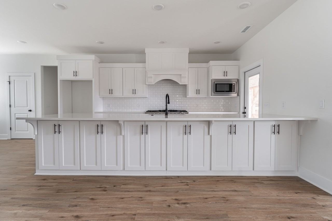 2045 N Sunshine Rd - Photo 6 of 41