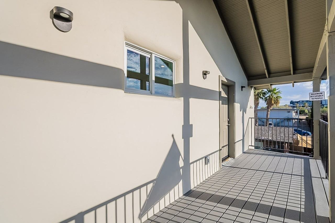 309 N Park Ave - Photo 3 of 40