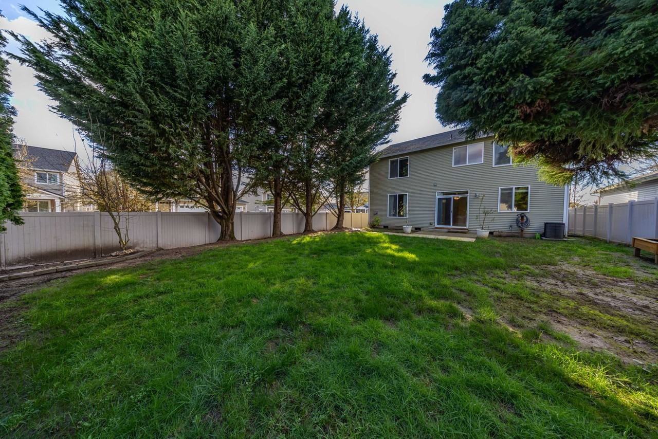 705 Nw 22nd Ave - Photo 3 of 19