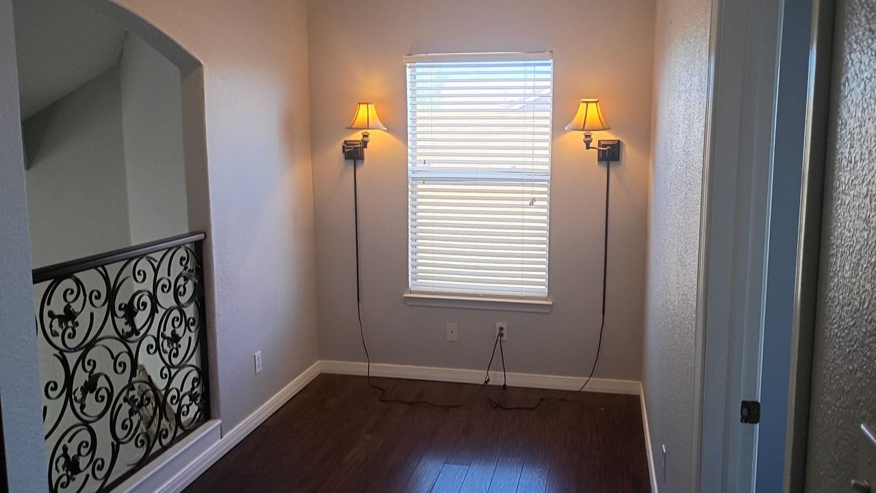 14237 Tierra Bronce Dr - Photo 7 of 8