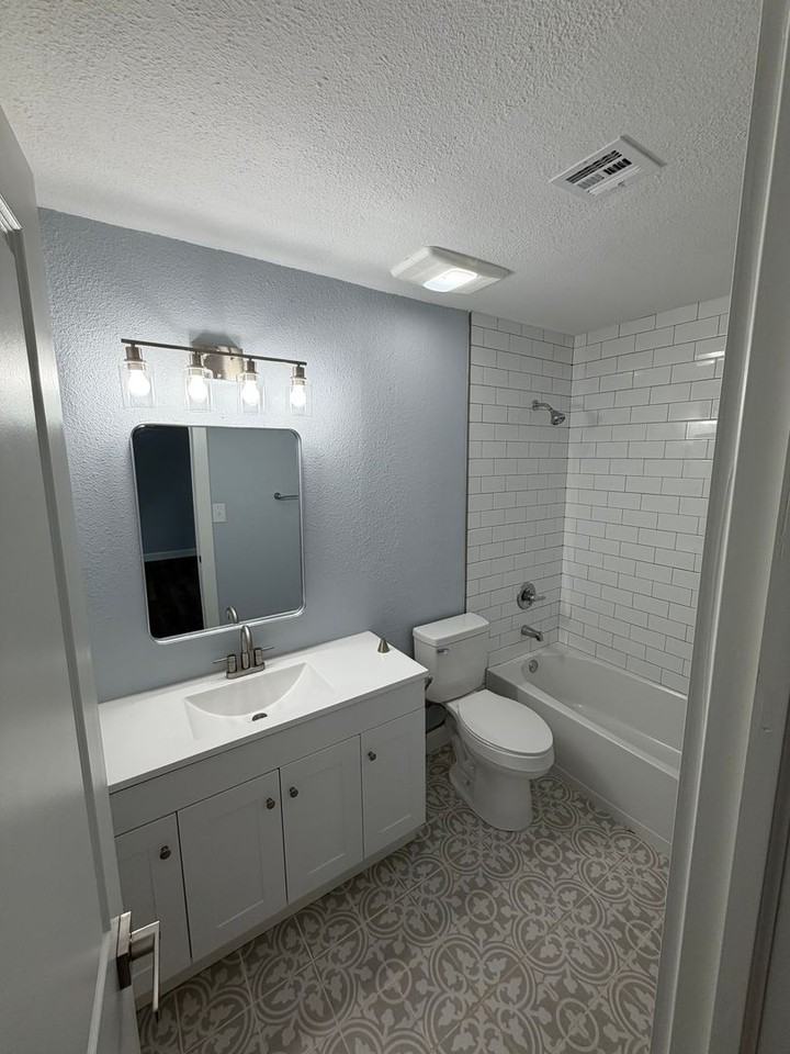 1801 S Missouri Ave - Photo 5 of 20