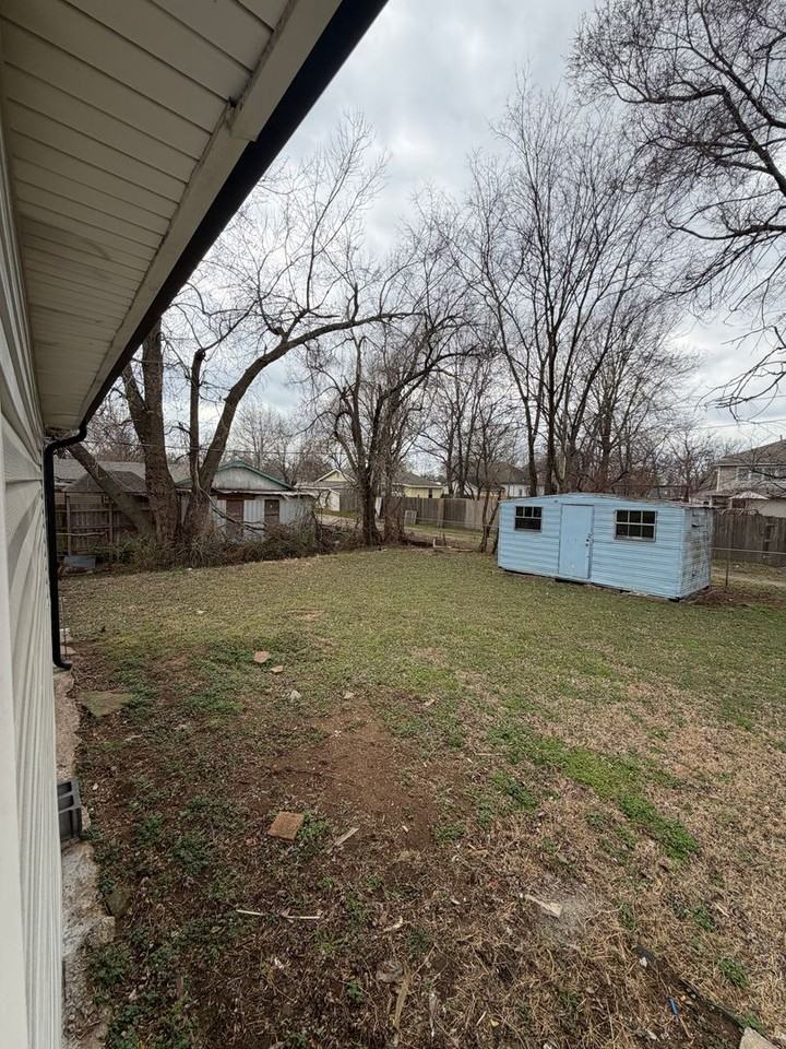 609 N Weenonah Ave - Photo 6 of 19