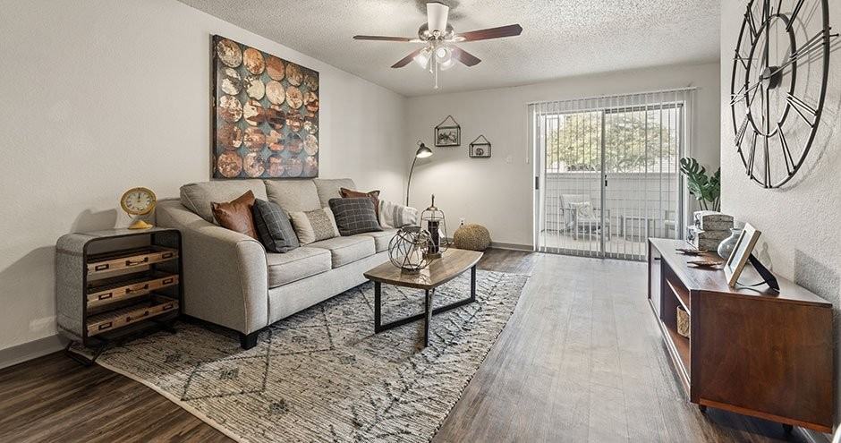 The Elise Apartments - Photo 4 of 23