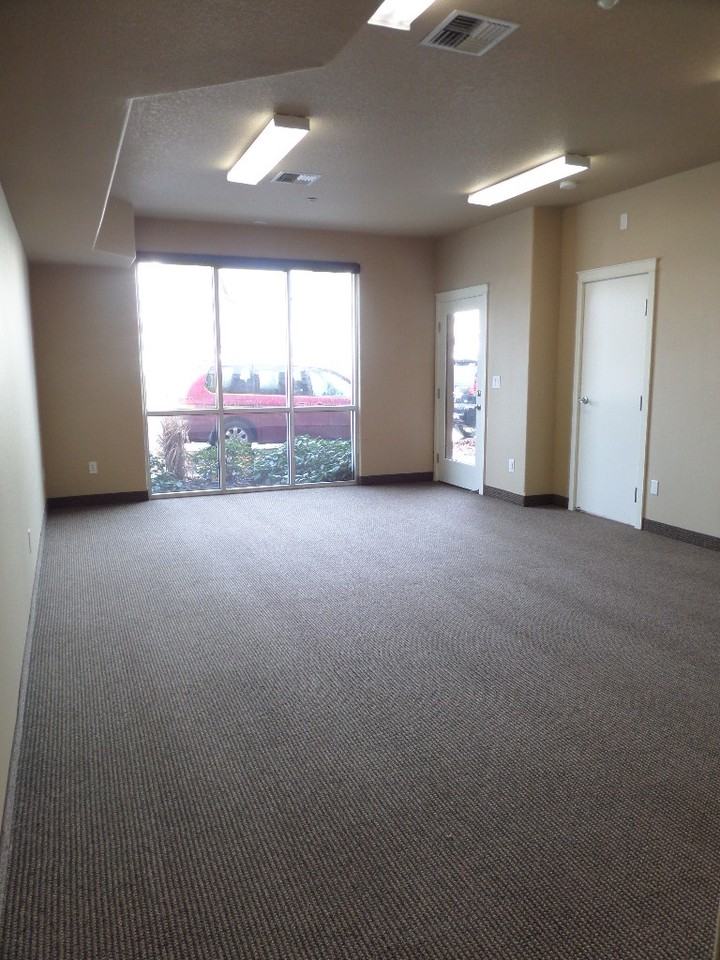 1103 Se Rasmussen Blvd - Photo 3 of 19