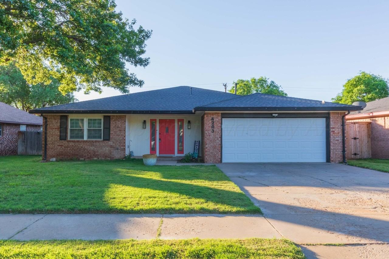 4203 Woodfield St - Photo 2 of 37