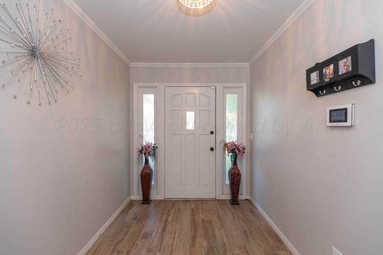 4203 Woodfield St - Photo 5 of 37