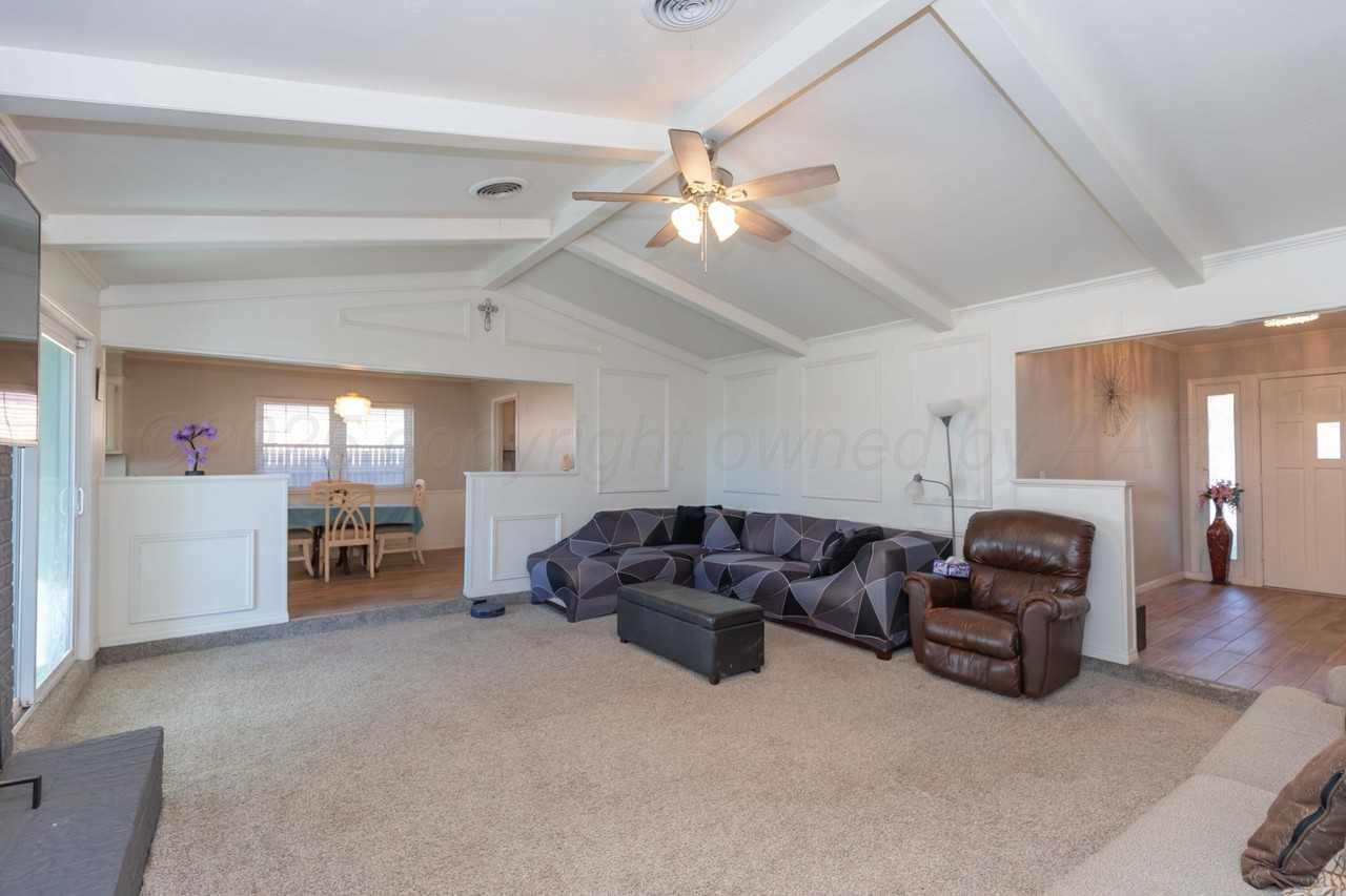 4203 Woodfield St - Photo 7 of 37