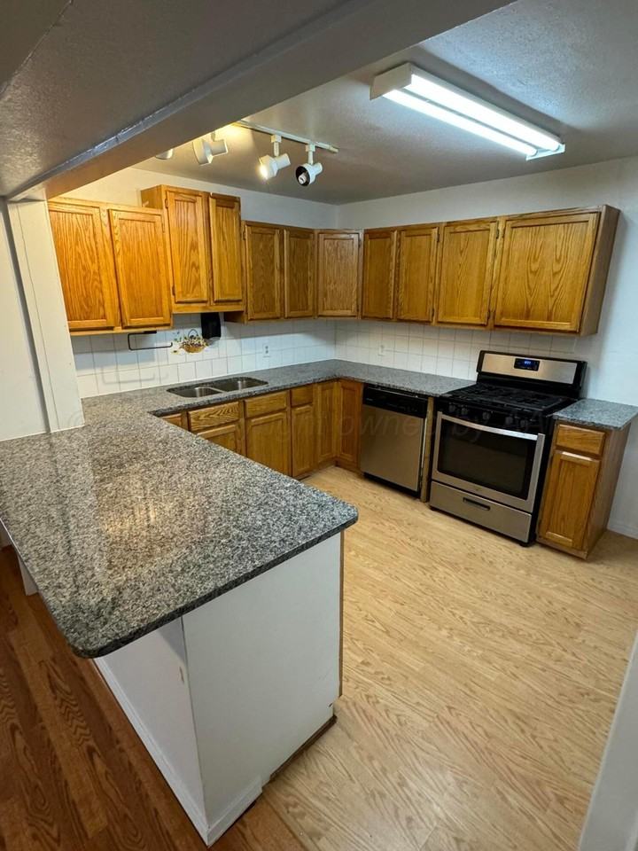 4613 Parker St - Photo 5 of 12