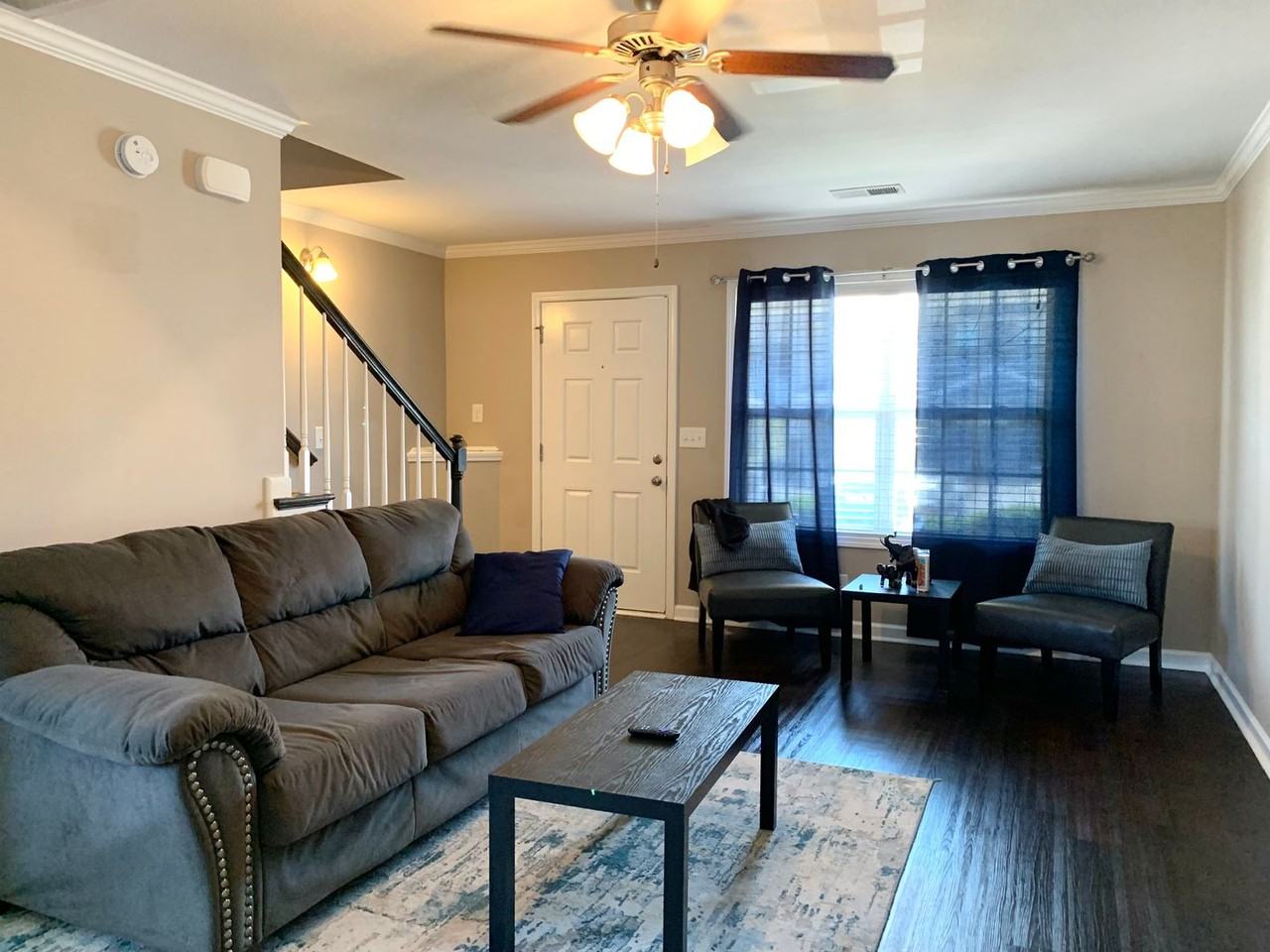 337 Sam Houston Cir - Photo 2 of 19