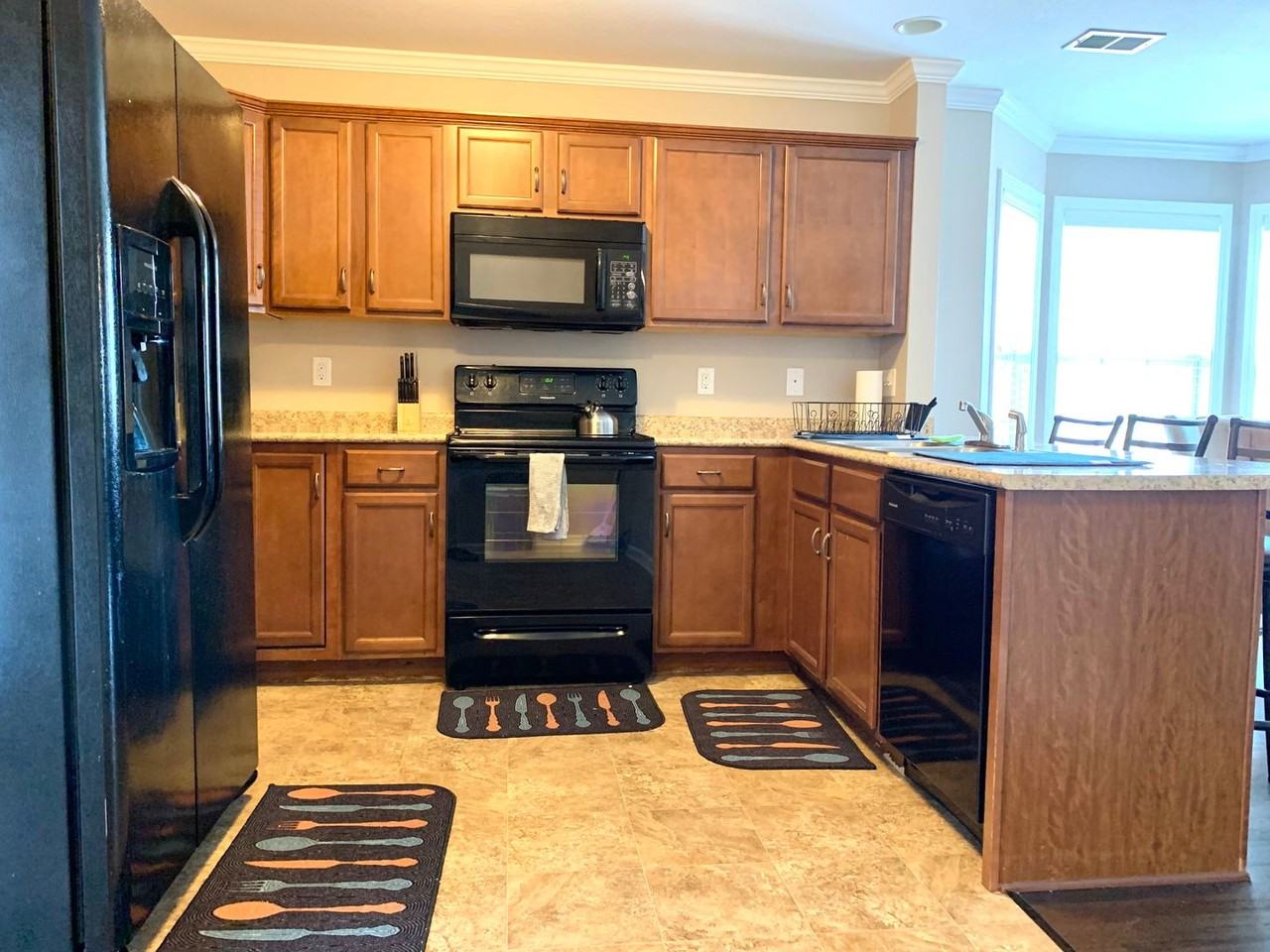 337 Sam Houston Cir - Photo 6 of 19