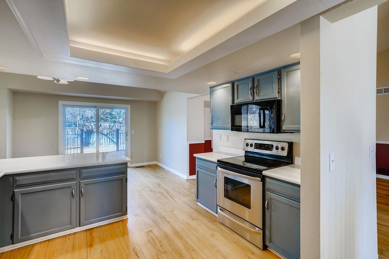 5827 S Lisbon Way - Photo 5 of 12